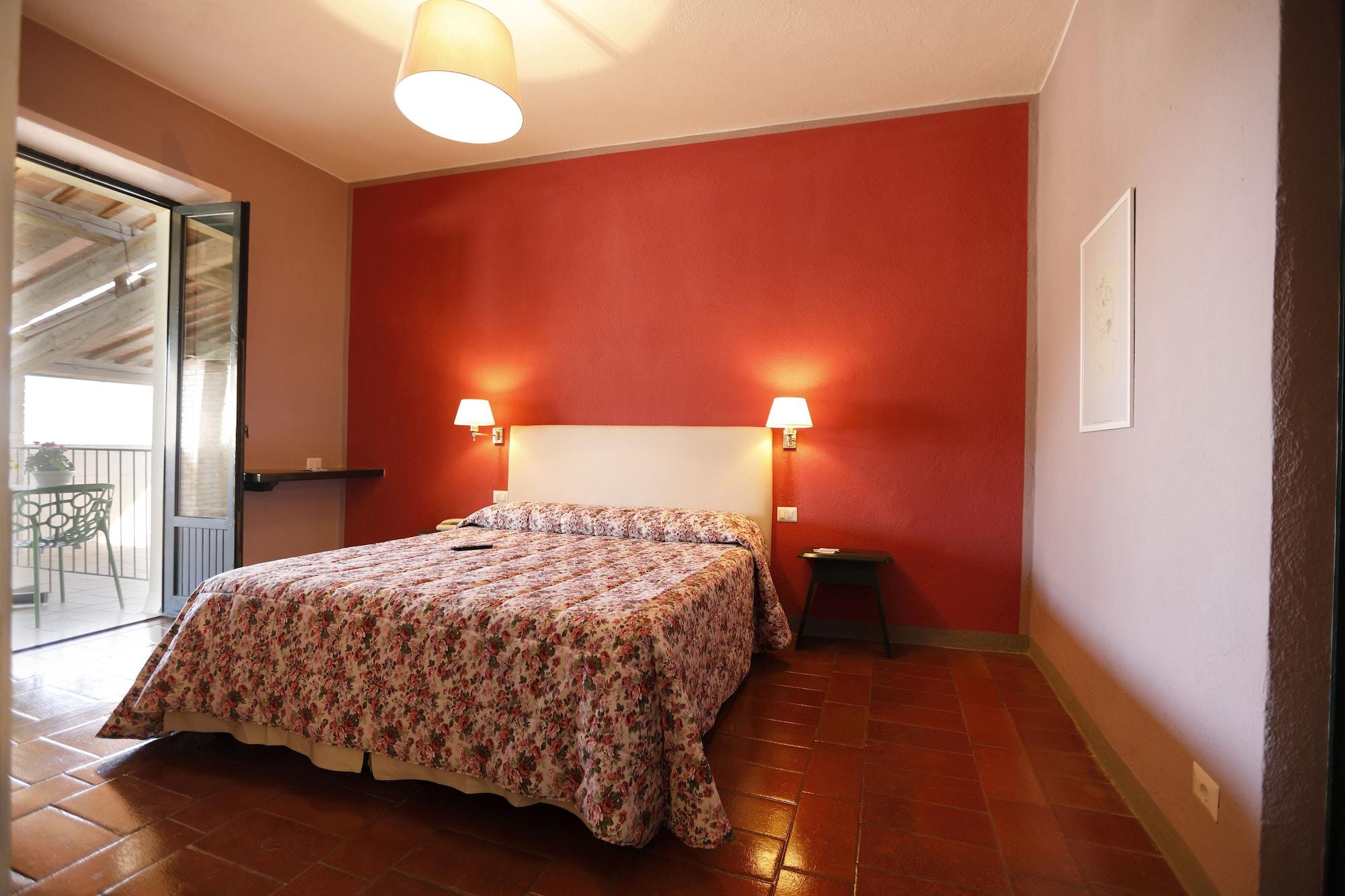 Pescille Hotel 3*